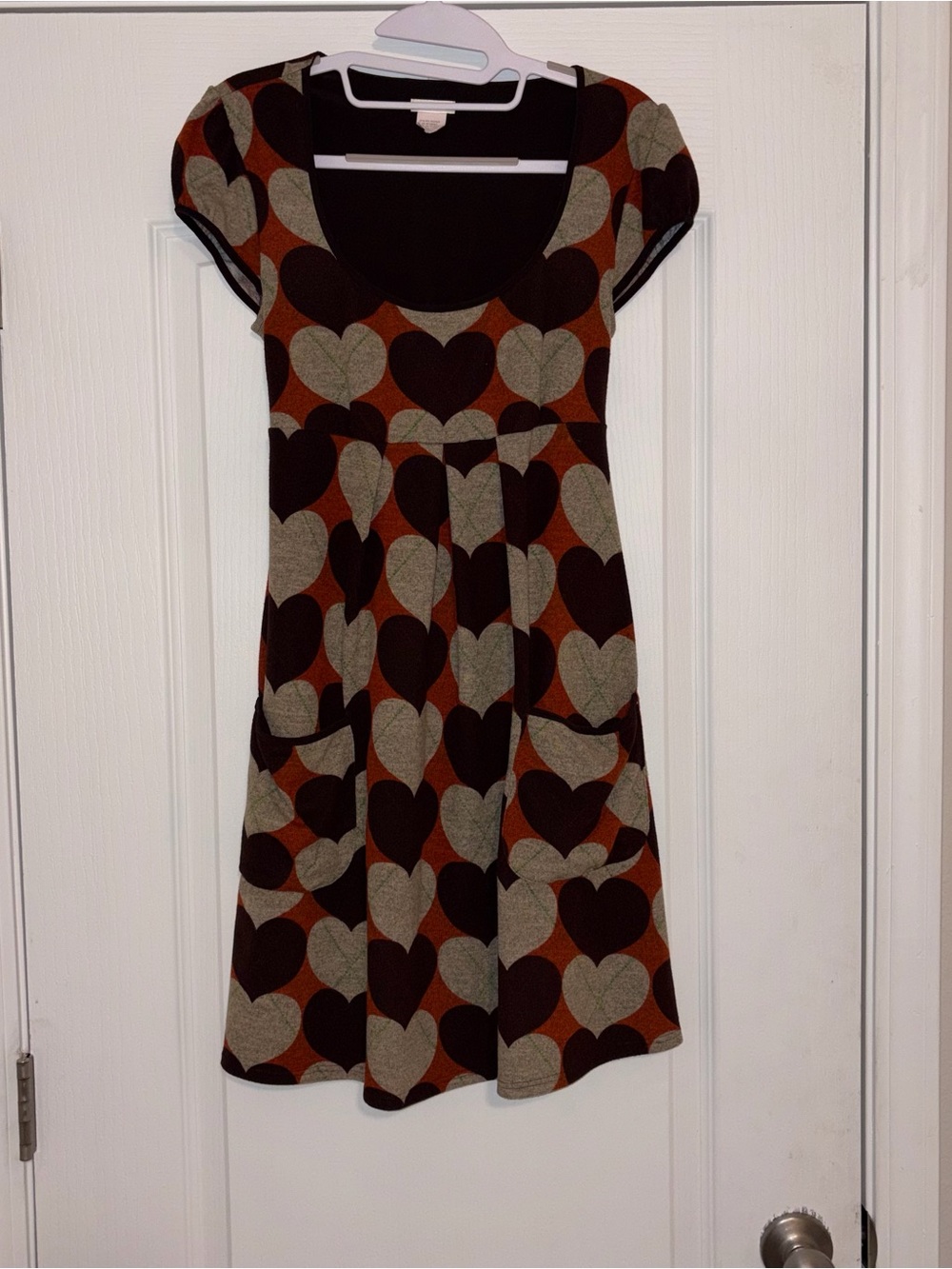 Maurices Heart-Print Scoop Dress in Brown and Tan Size Medium Pockets